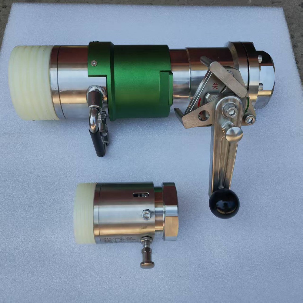 低残液自锁式快速接头